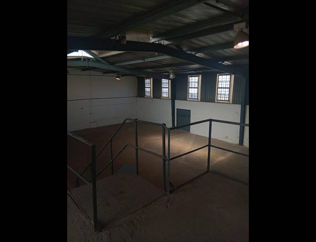 INDUSTRIAL PROPERTY TO RENT IN BENROSE